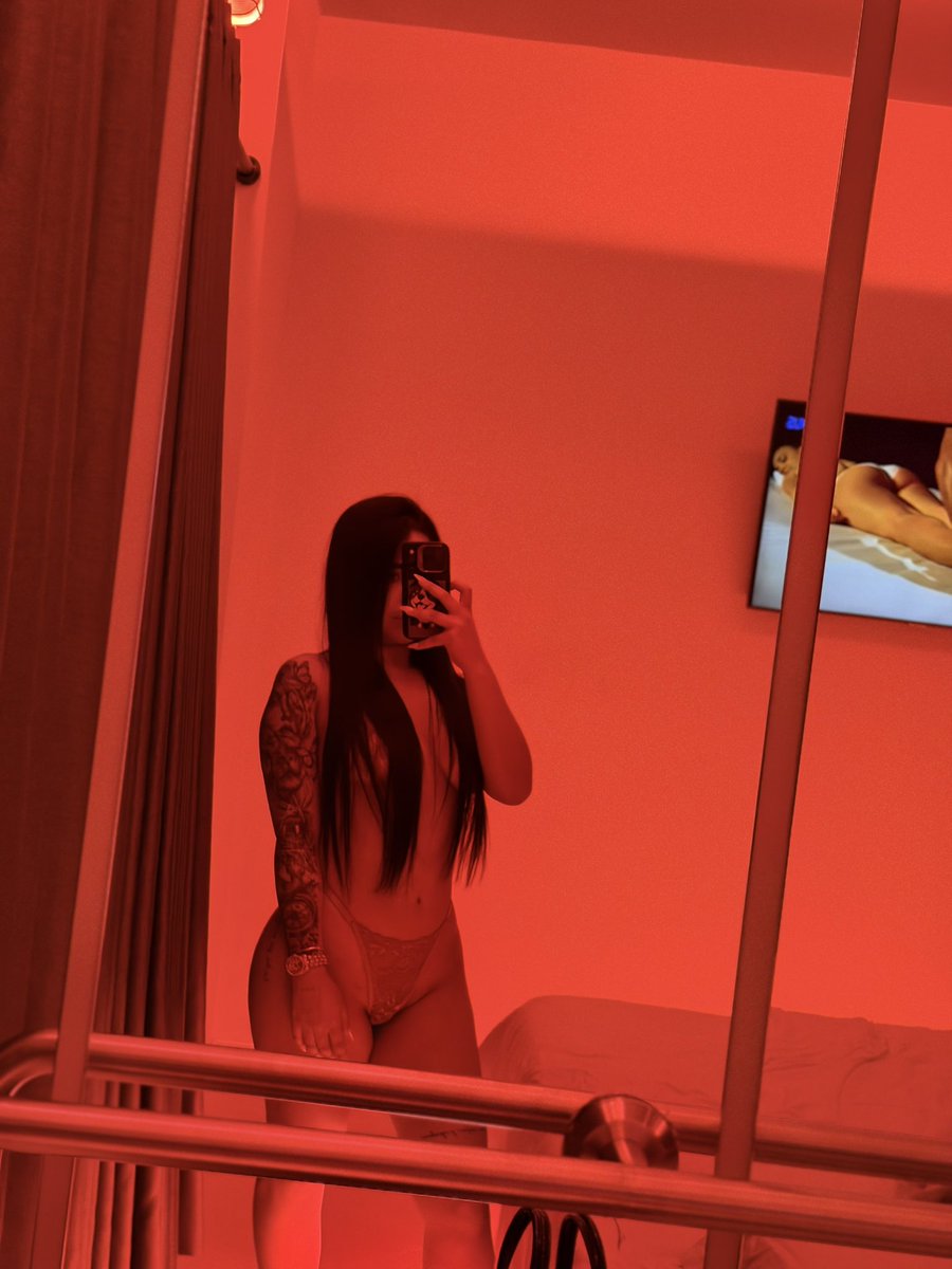 AlejaYDavid69's tweet photo. Un poco de lo rico que la pasamos hoy, si quieren ver mas sigan nuestro perfil @InsolitamSpa @spaolimposwclub #ParejaSwinger #Swingerbogota #hotwife #MHM #Trio https://t.co/eHZ52w6FBk