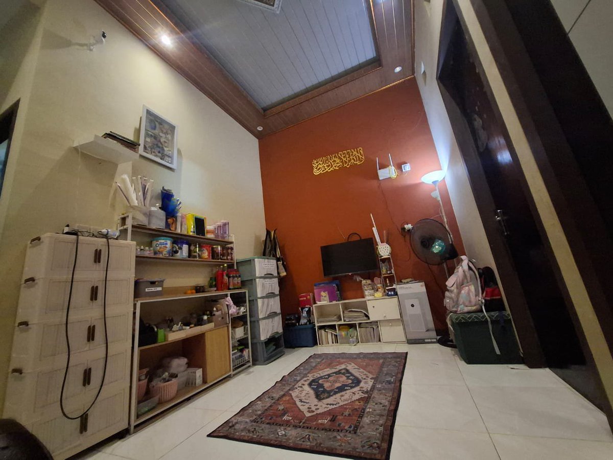 bayik0nta's tweet photo. rumah terdiri dari:
- 2 kamar tidur
- 1 dapur
- 1 kamar mandi
- 1 ruang tamu https://t.co/orXeZvPzms