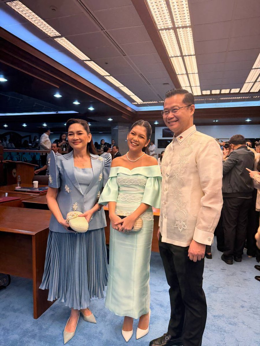 winnnriiii's tweet photo. Dawd: baka mapagkamalan anak namin ni Risa

ackk what chapter is this sa au 🥹😭 https://t.co/eQujTxKRZB