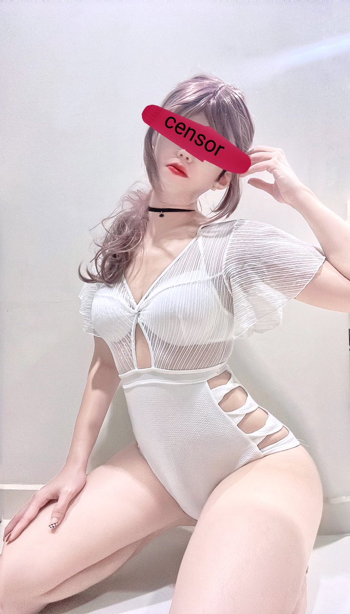 Janeloves69's tweet photo. 本來約好要去游泳，但是被爽約，那就只好做個小母狗，做一件我很久沒做的事，就是⋯
打！手！槍！💦
好久沒打，有點生疏，奈何自己的小陰蒂不中用，覺得應該還是找小哥哥的肉棒練習，會更好吧 😍
#最後不忘媚黑一下
#奴性是需要維持噠 https://t.co/tPojApQVAq