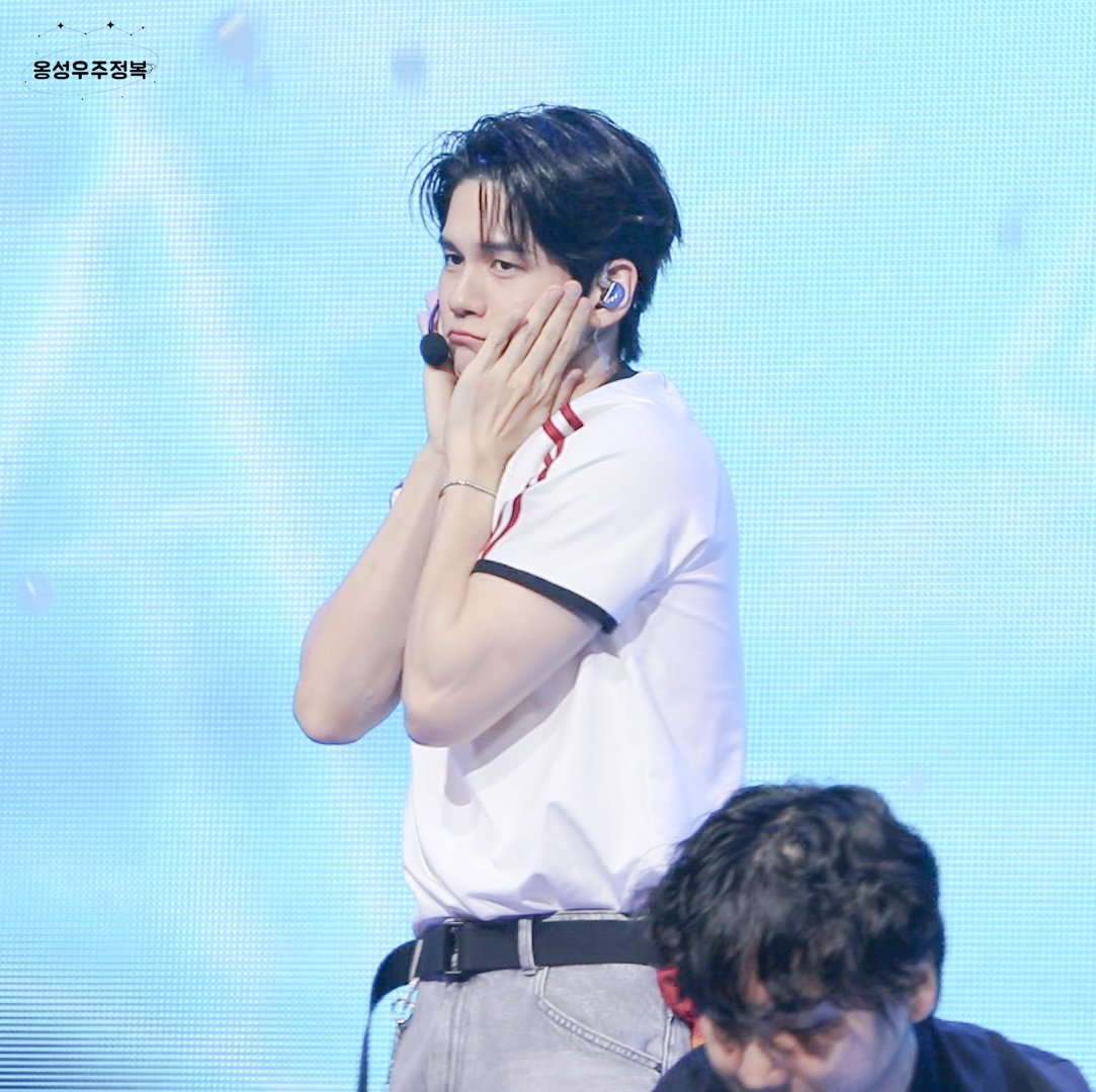spaceOngMission's tweet photo. LET'S GO ONG 2회차
#옹성우 #ONGSEONGWU https://t.co/ix6neZxkZY
