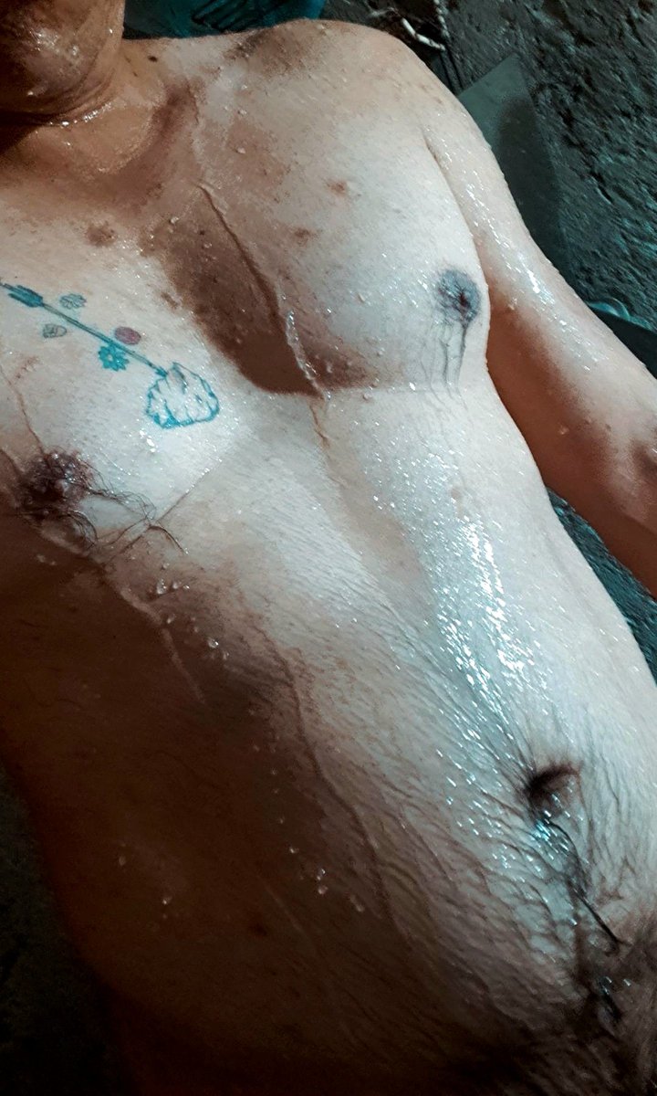 Isai_px's tweet photo. Me urge regresar al GYM, ¿Creen que logre despertarme a las 5am, ir al GYM y luego aguantar 8hrs como ayudante en la construcción? https://t.co/VYdoV8sast