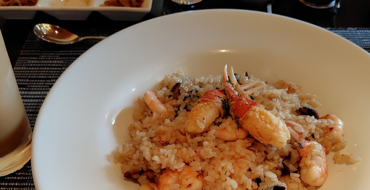 oblap2_am's tweet photo. 2部終わってから晩ごはんで食べたシーフードピラフ、うんまっ✨ https://t.co/f9xssbETOs