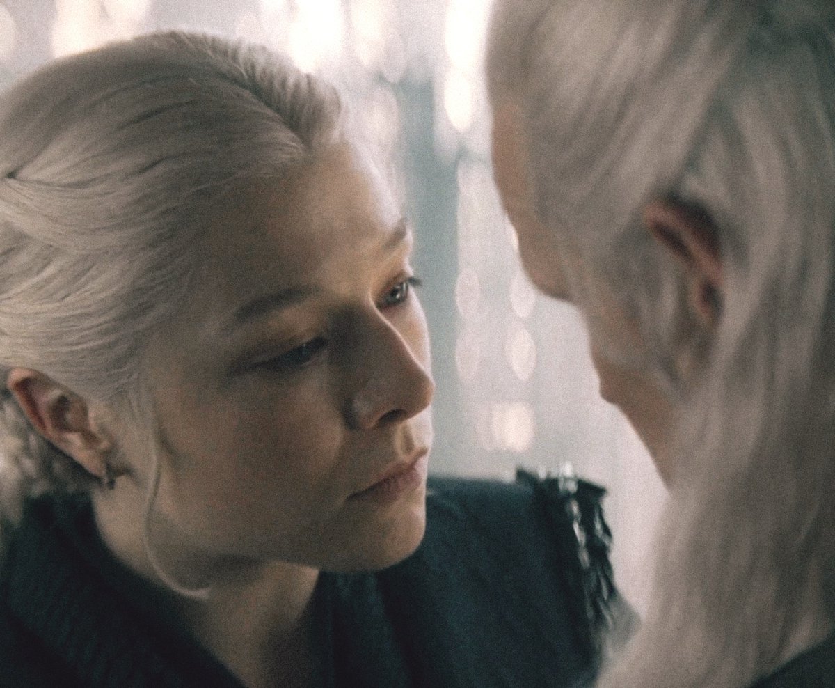 nyraxdae's tweet photo. she wanted to snatch that lips bro #HouseoftheDragon https://t.co/JKB7JC8vWY