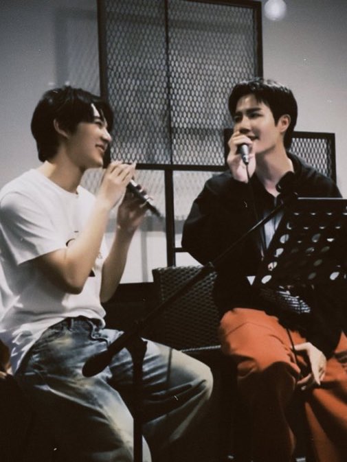 ZonZonRose's tweet photo. เขินนนคันหัวหว่า  คู่จริง ฟรินสุดๆ
#ZeeNuNew https://t.co/Ifhrw0vJ7o