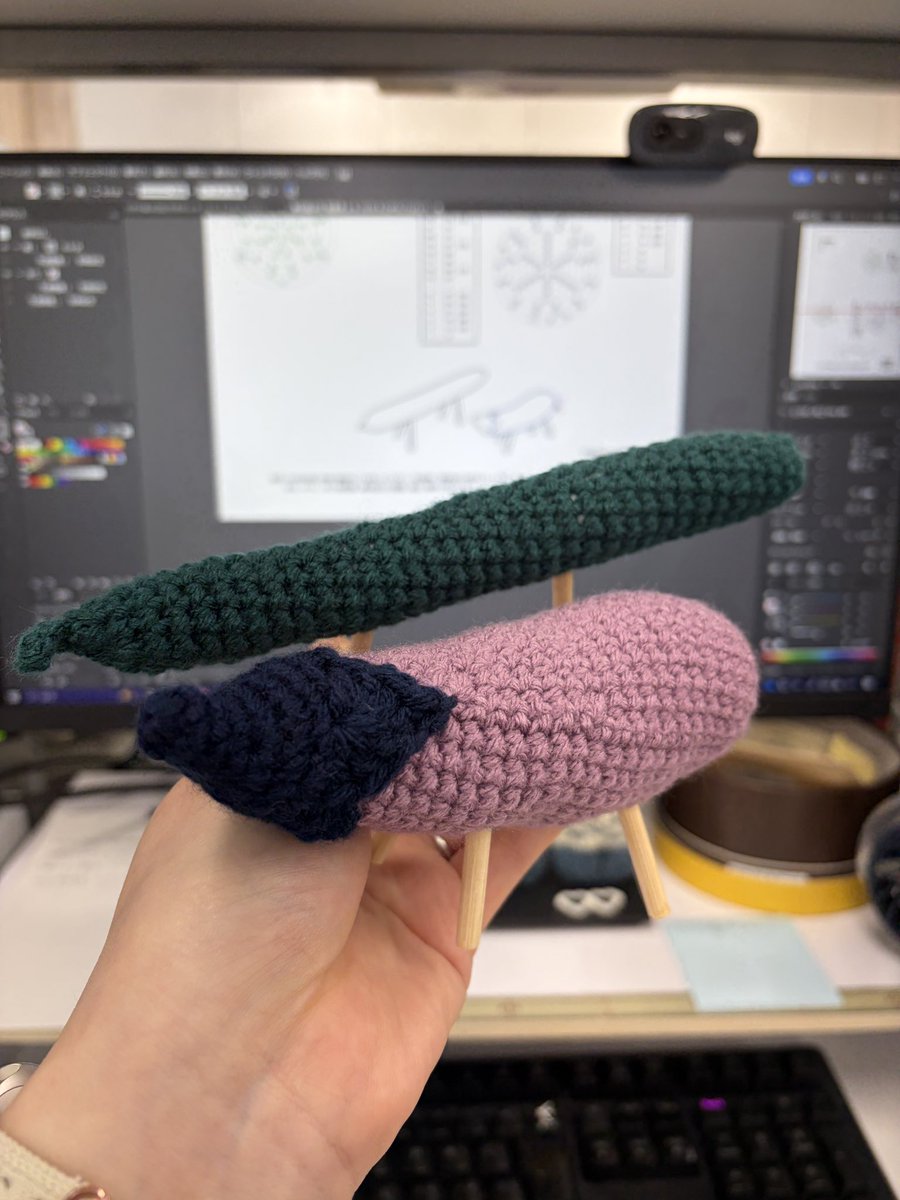 naito_info's tweet photo. もう少しで7月も終わりますね…

お盆に向けて、無料編み図準備中です🍆🥒 https://t.co/82j1RDbpAw