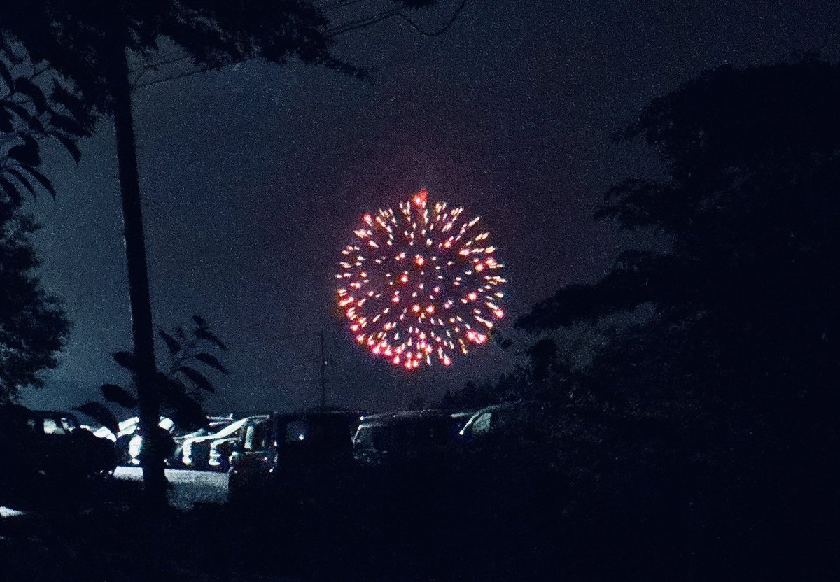 otone0000's tweet photo. あげる絵がないので
スナイパー視点の花火🎆 https://t.co/yanDqTkjdQ