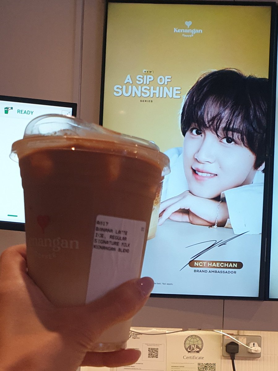 WhenImW_Yellow's tweet photo. I might not be feeling well today but you made my day much better 💕 
#KopiKenangan #HAECHAN #해찬
#KopiKenanganxNCTHAECHAN https://t.co/vK5LAtolGZ