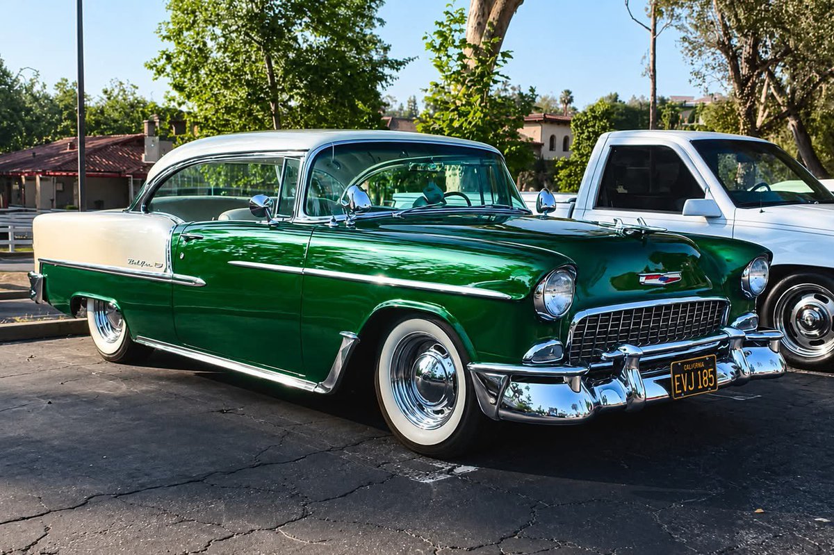 RestoMod804's tweet photo. Classic '50s Chevrolet in sunny setting https://t.co/FiRCdcmcjg