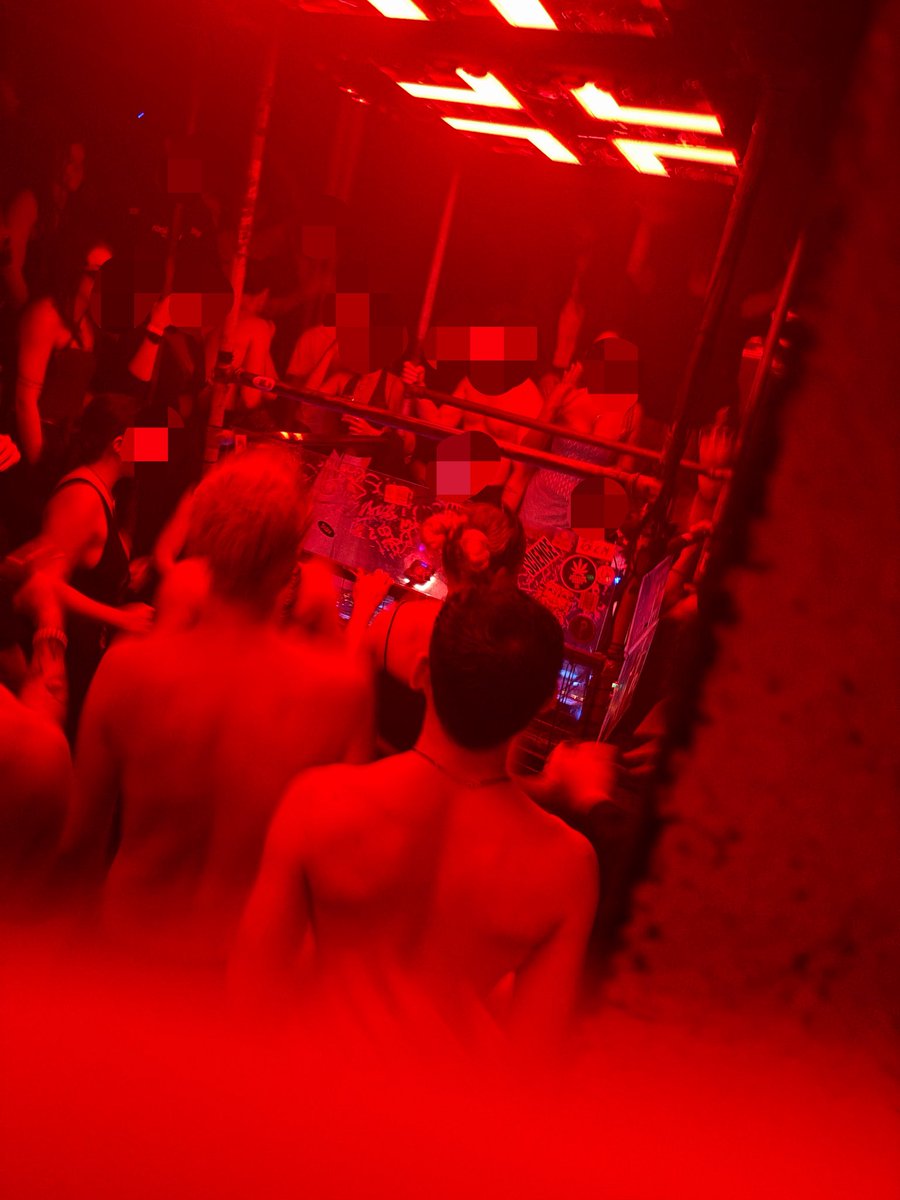 bbybindi's tweet photo. who’s gonna fund my next trip to a techno club? this was my view last saturday 😏 https://t.co/MdIF3ME62x