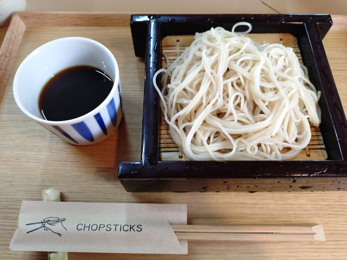 U_K1984's tweet photo. そば爺よしみ

味くらべ2段重ね
海老天せいろ蕎麦
追加せいろ2枚

美味しい江戸切り蕎麦
美味しくて追加2枚しました https://t.co/nqZgr41DNv