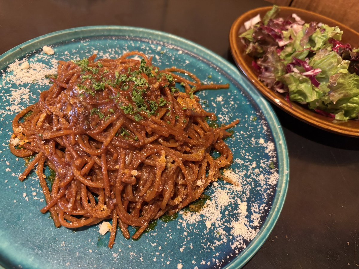 ash_nwa's tweet photo. お昼です。
暗殺者のパスタをいただきます😋
うん？
物騒な名前ですが、イタリア発祥の辛いパスタです😋🍝😋 https://t.co/p7lHKVCuds