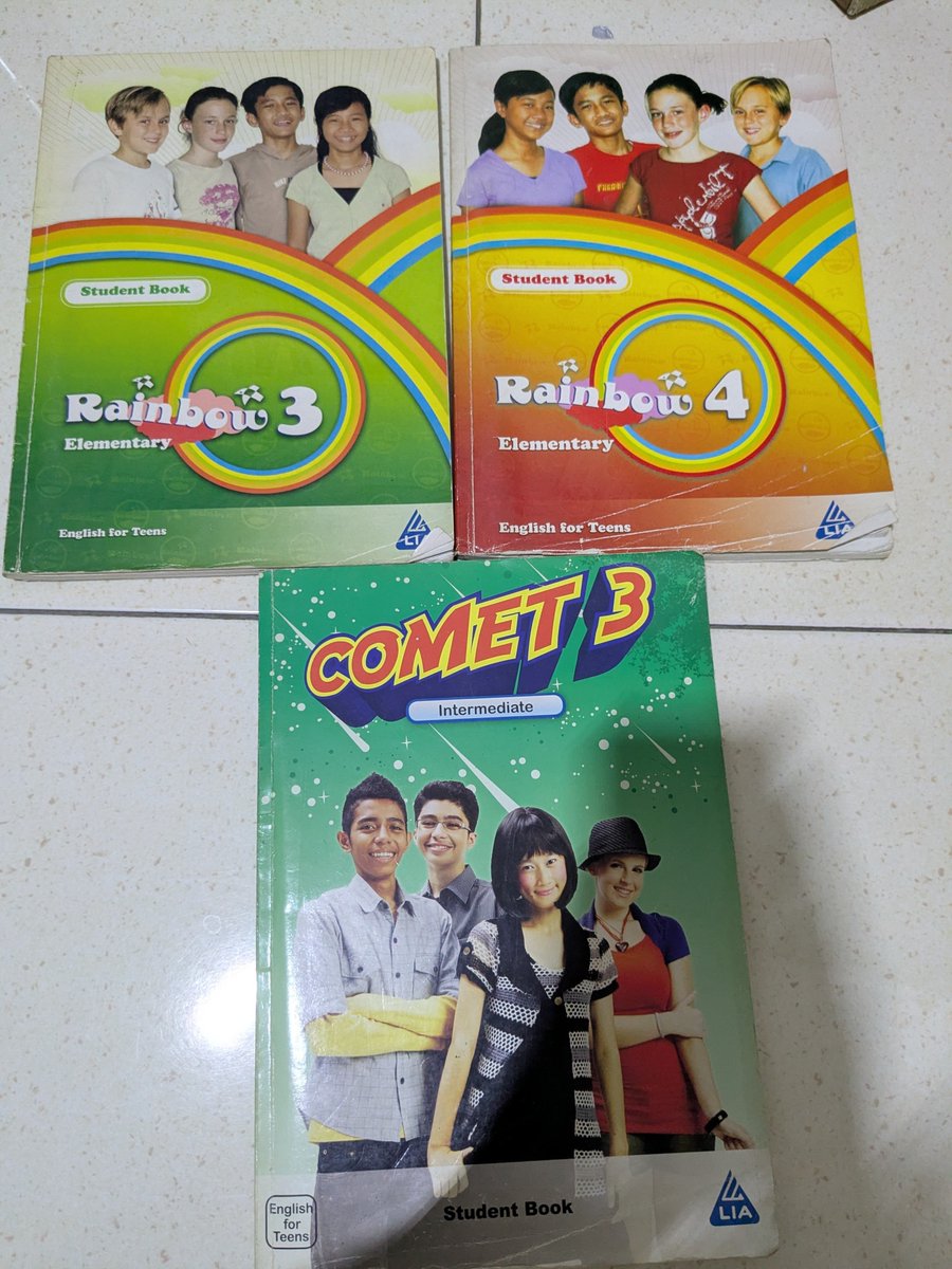 ifanotesrecap's tweet photo. Buku LIA les bimbel bahasa inggris
STAR 1-4
RAINBOW 3&amp;4
COMET 3 https://t.co/wfDNjXJ4Do