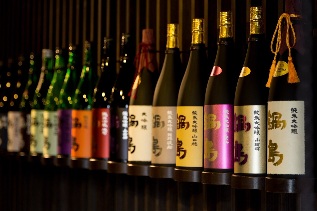 Sagasakefes's tweet photo. #sagasakefes #佐賀ん酒 #日本酒イベント #sagaアリーナ #鍋島 

SAGA SAKE FES 参加蔵&amp;出品酒紹介 Vol.19
※出品酒リストは変更になる場合がございます🙇

【富久千代酒造】
①鍋島純米吟醸愛山
②鍋島純米吟醸きたしずく
③鍋島吟醸SummerMoon
④鍋島特別純米酒クラシック雄町
⑤鍋島特別本醸造 https://t.co/gQGQ8Dz4vl