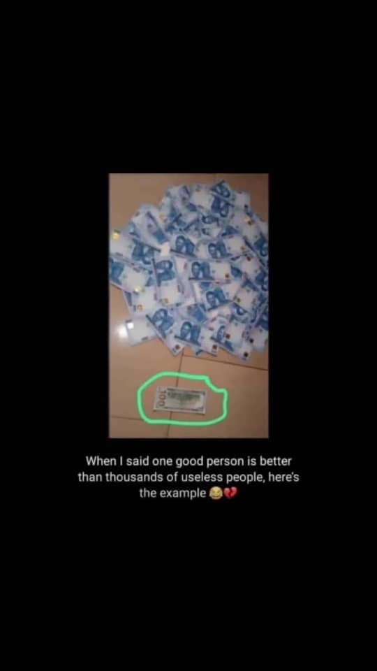 Ella100c's tweet photo. Mr Peter Obi Vs Nigeria politicians https://t.co/B8kAMJBUMg