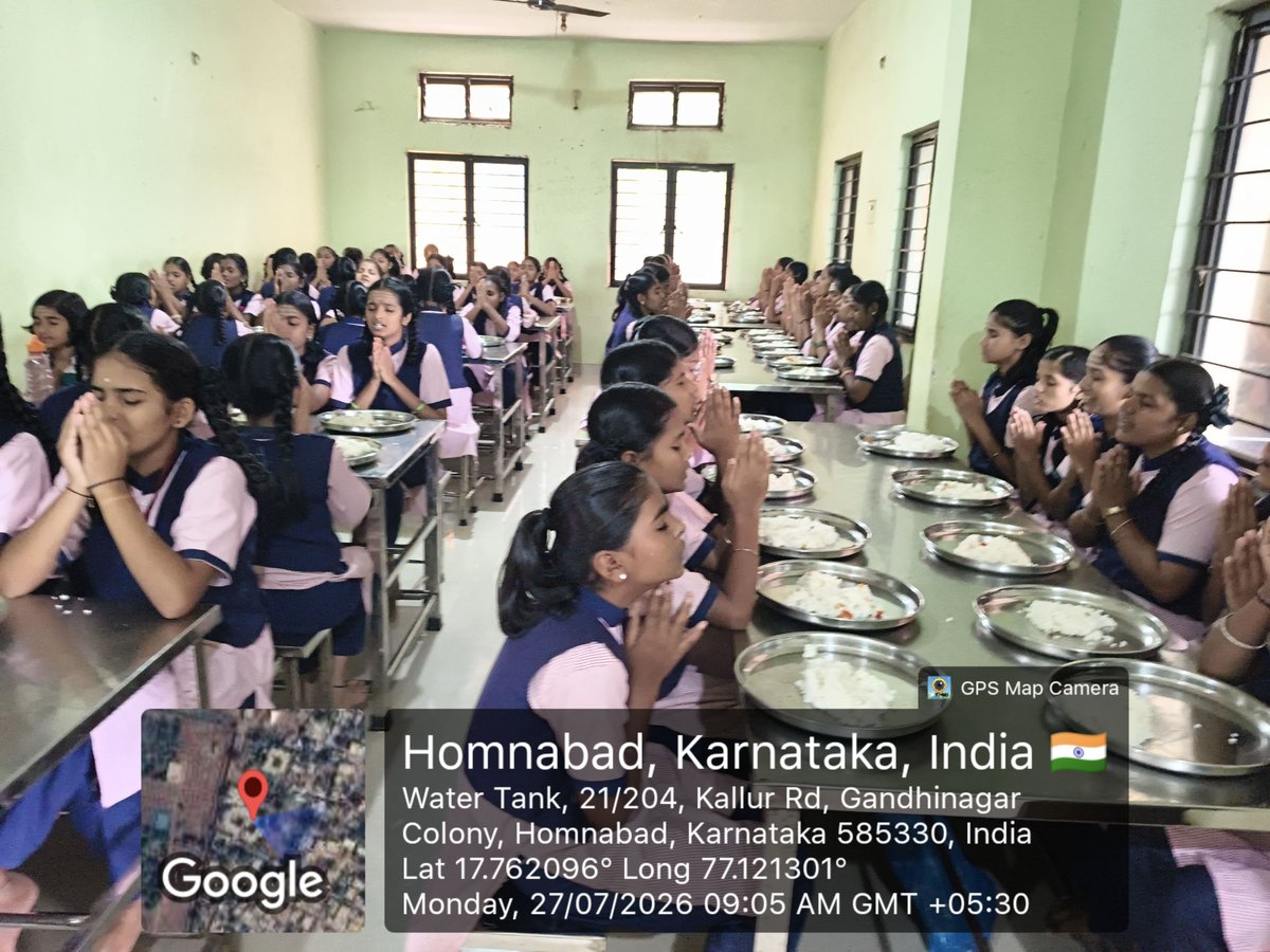 KRCRS703's tweet photo. KRCRS Talmadgi SC703 morning Breakfast #Test #SocialAudit_SWDmeals #SwdBidar https://t.co/PCIMbHtfsJ