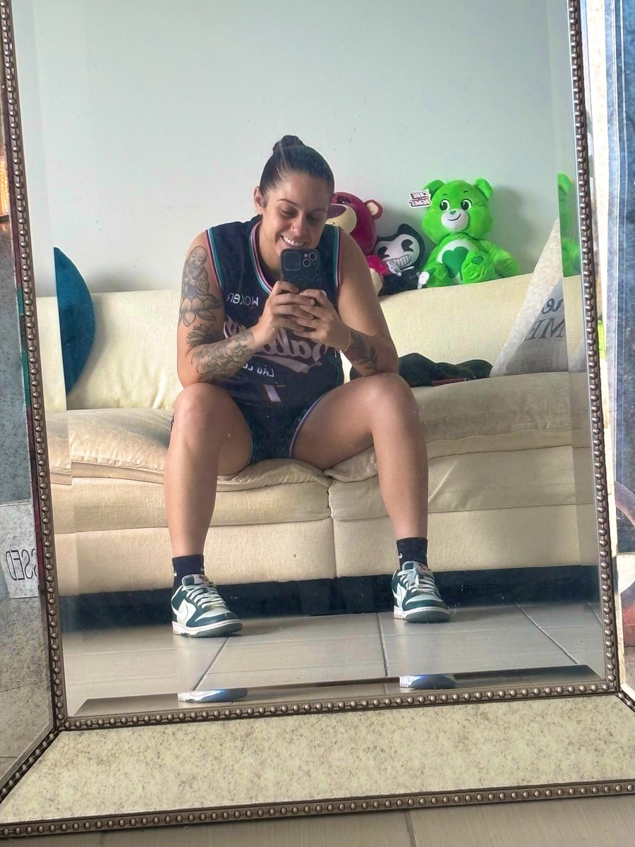 Kassykiddd24's tweet photo. 🏀✅💜❤️🔋 https://t.co/uT4iAEtaph