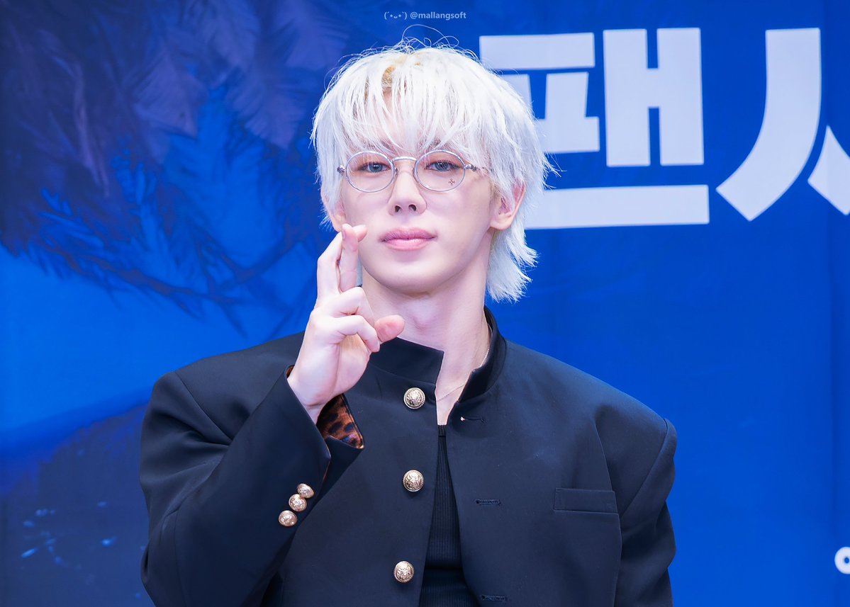 🐰(´•᎑•`)💙 tweet media