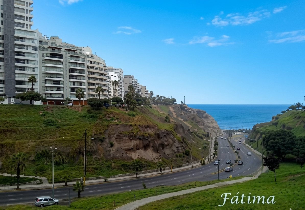 fatima_opart's tweet photo. El acantilado del #malecón #Harris en #Barranco, era un sendero sinuoso, sencillo de caminar, entre árboles, flores y arbustos, por el cual se podía admirar la profundidad de la Quebrada de #Armendariz y el horizonte.

https://t.co/DZ9lTCyZQR https://t.co/JTF0Y2hig3