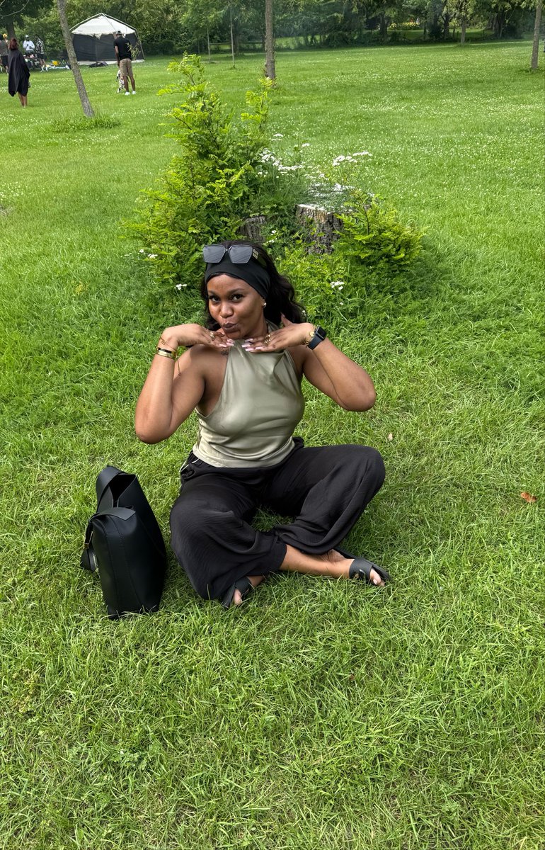Wuraa__g's tweet photo. It’s my birthdayyyyyy🥳🎉🎉🎁￼ https://t.co/Fdll4mwzKa