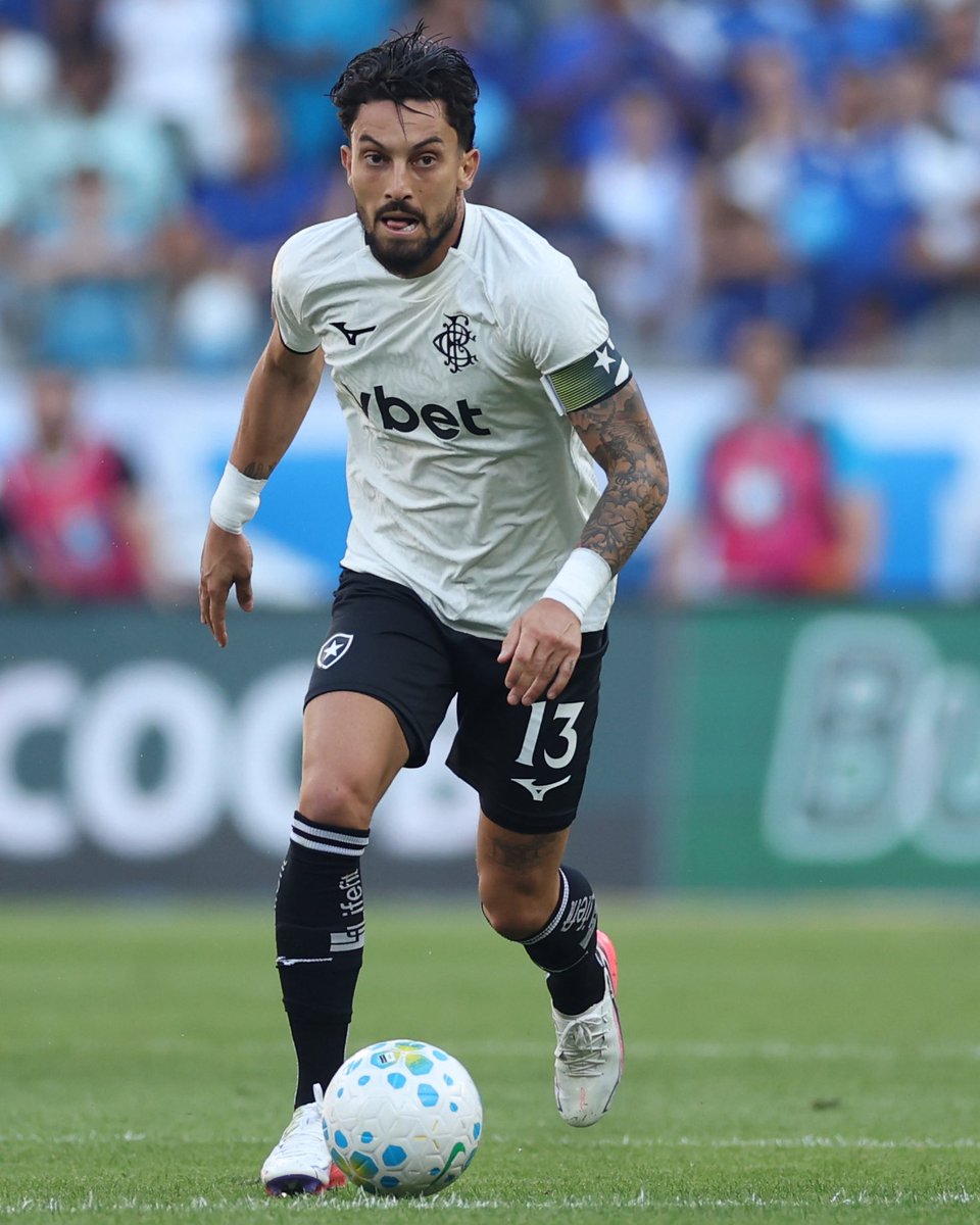 lskbfr's tweet photo. 1º jogo /// 100º jogo 

Ídolo Eterno. Telles No Fogão Tem 13 Letras. https://t.co/KLnRTi6kS4