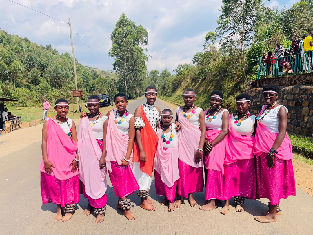 Club_Vumera's tweet photo. Les photos des filles danseuses du club @vumera prises lors de la célébration de l'anniversaire de deux ans depuis le lancement de activités au côté de @Vumera branche matara https://t.co/WrU4kcC9Rt