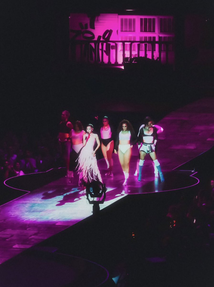 TheGrandeTop10's tweet photo. 🚨Request songs that Ariana has never performed live:

•How I Look On You
•You Don’t Know Me
•motive
•nasty
•obvious
•west side
•love language
•someone like u
•test drive
•worst behavior
•main thing
•in my head
•bye
•true story
•ordinary things https://t.co/HKNUFnqDI0