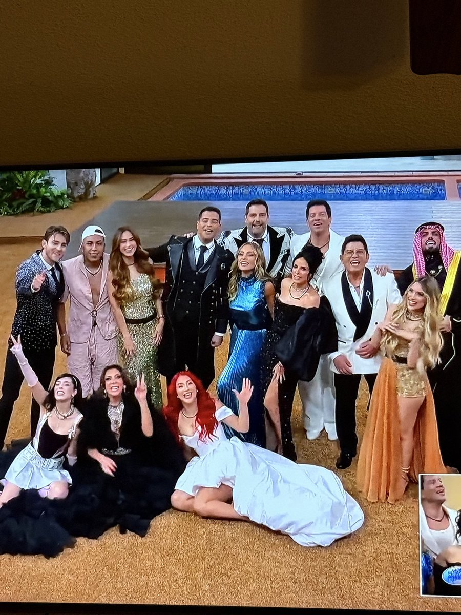mollocam's tweet photo. Foto de los menos angelados  📸 #LaCasaDeLosFamososMx https://t.co/MegdIXms8I