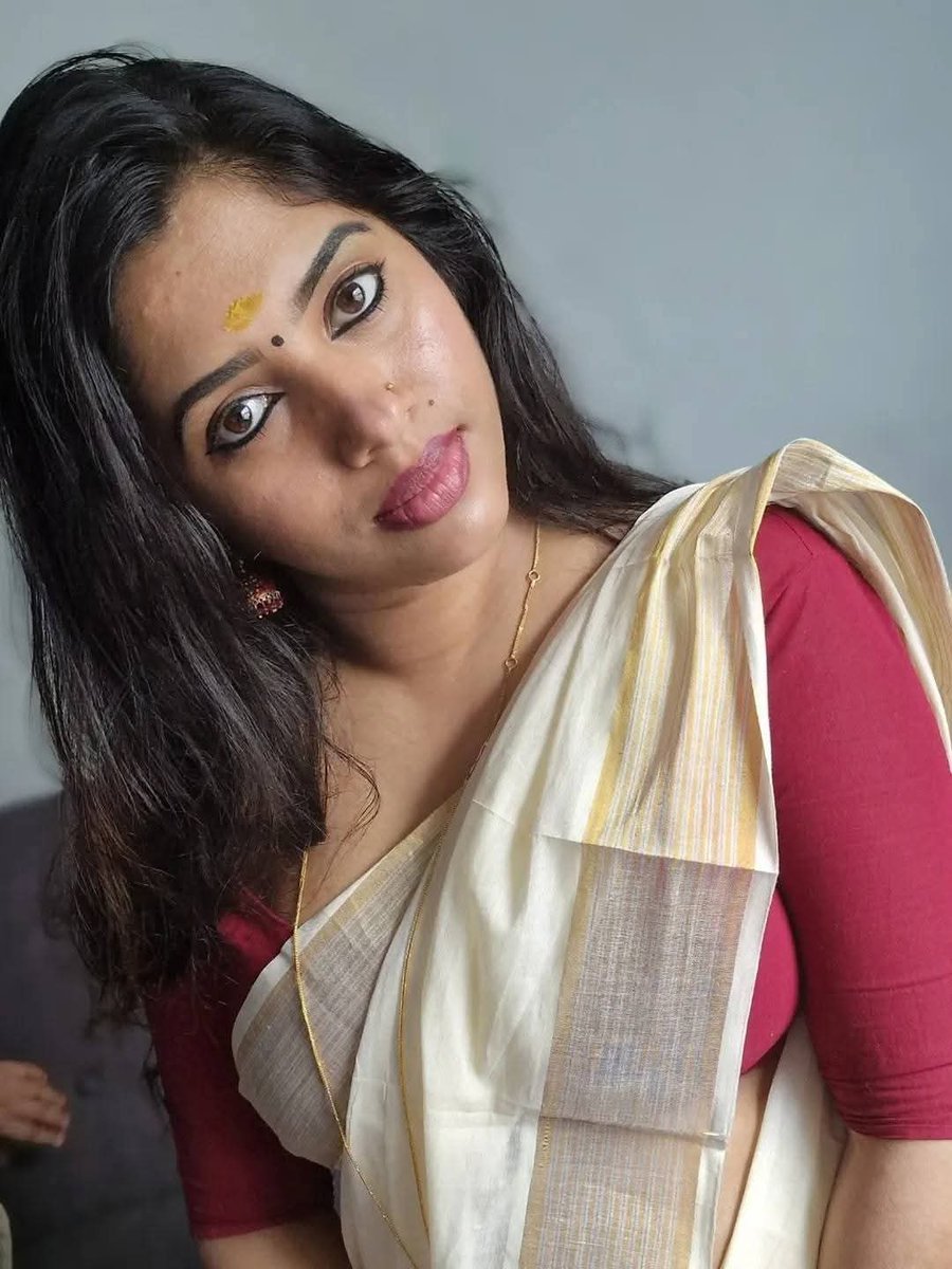 tamil01_'s tweet photo. #chechi https://t.co/KiAJF20Eck