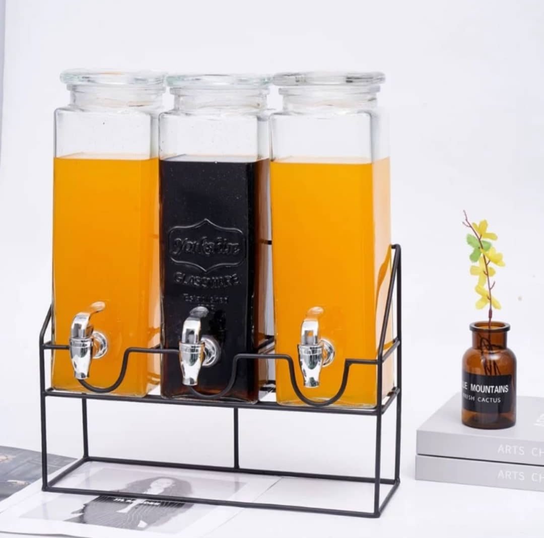 NathanMaruff's tweet photo. Cast irons, 600k 
Tripple juice dispenser,  120k 
Danny home cups, 12 pc, 100k
Double door over the sink, 220k

0770955232/0704156306 https://t.co/avjan0goax