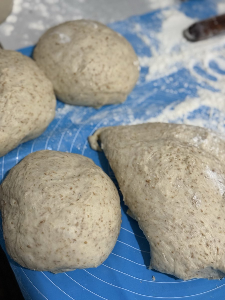 ronayuliani's tweet photo. Ready roti gandum 🌾 siang ini.

Order 081347755568

Fresh baked everyday https://t.co/YuKa7LUPnb