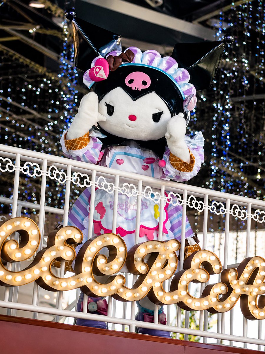 himari_sama315's tweet photo. 濡れるのは知ってたけど、まさかの開幕からメイク��部取れて全身ずぶ濡れになるほどとは思ってなかったから諦めて子供と最前列でびしょ濡れで踊った私(笑)
ペックル生誕前祝いもクロミから謎に爆レスされたのも良き思い出〜
若返った https://t.co/RYmbanSpwR