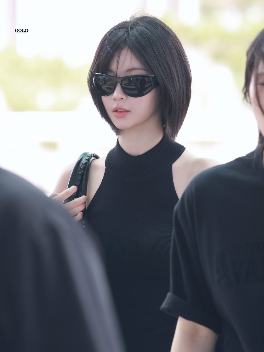 Gold2_ASA's tweet photo. 운명이지?
ASA 260727 ICN DEPARTURE 🛫.
#ASA #榎並杏紗 #아사  
#BABYMONSTER  
#アサ #ENAMIASA
💍 https://t.co/X8XrPuHlJG