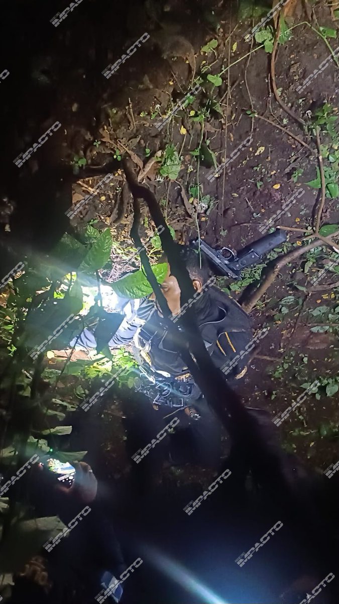 ImpactoNoticiGT's tweet photo. 🚨 #URGENTE | La violencia cobra otra vida: muere a un agente de la PNC mientras cumplía con su deber 🕊️💔

Información preliminar señala que un agente de la @PNCdeGuatemala ha quedado sin vida durante un ataque armado ocurrido en Santa Elena Barillas, Villa Canales, en los límites con Jocotillo, Amatitlán. 

 Se espera que en las próximas horas se confirme la identidad de la víctima y se amplíen los detalles de este nuevo hecho de violencia que enluta a la institución policial.

#Guatemala #PNC #ImpactoNoticias #ImpactoProducciones