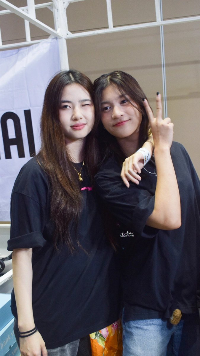 Towtow_03's tweet photo. Missyouuuu💞 #PRAEWMINDY #ILENEMINDY https://t.co/9xAKF782qk