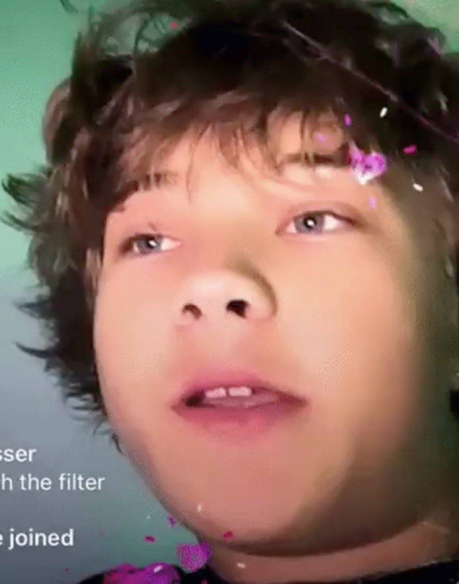 cutespend's tweet photo. Crying and this fucking retarded ass picture of him made me feel better https://t.co/gy2LA4skeA