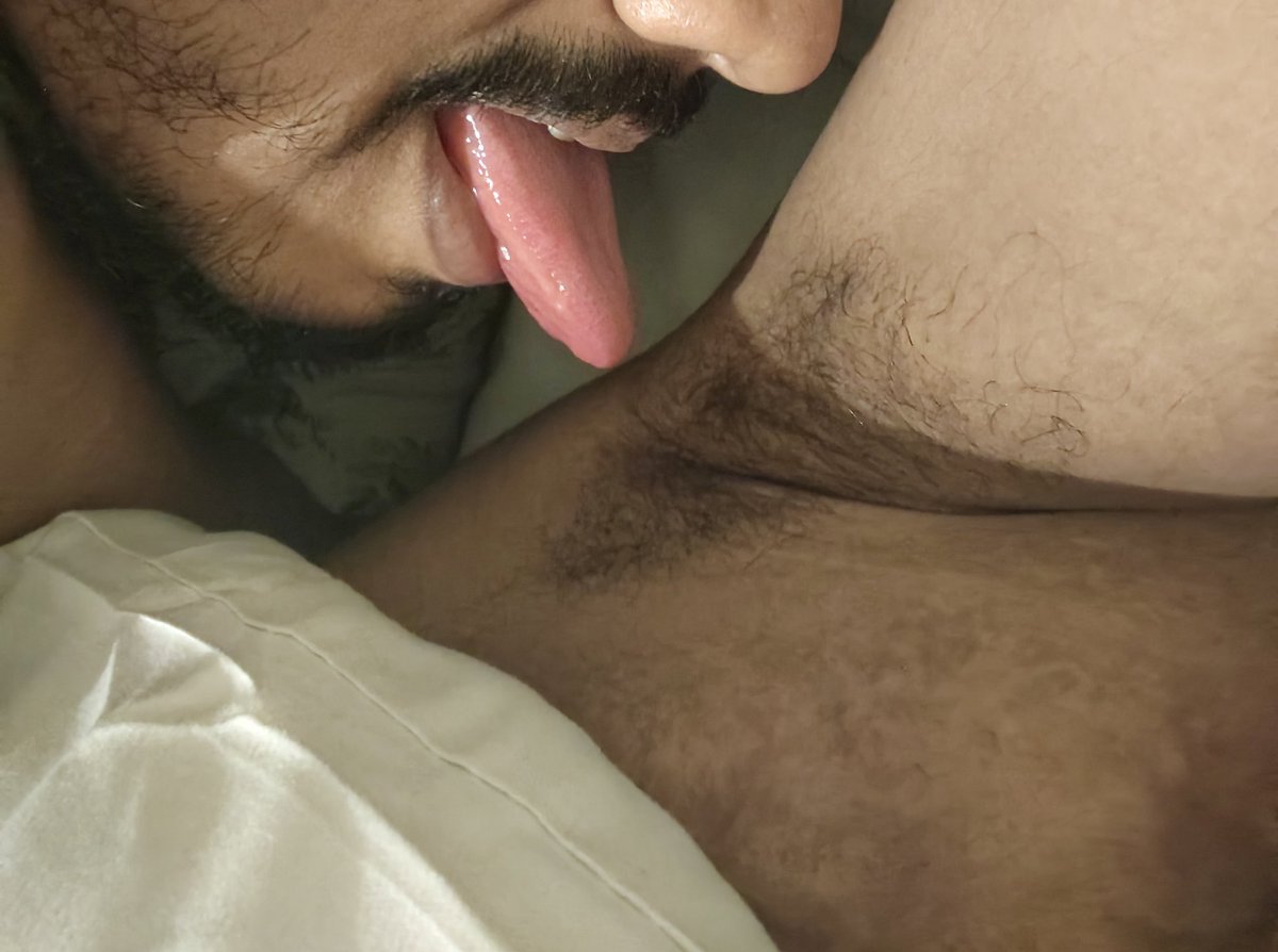 Liam3008464's tweet photo. Licking Armpits Of My Partner In Middle Of The Night!!!
🤤🤤🤤
#gay #armpit #armpitlicker #gaymumbai #gaythane #lonavala @armpitgalore @HotMaleArmpit_ @malepithunter @HotMaleArmpits @ArmpitLicker_2 @ArmpitLicker3_ @ArmpitLicker_ https://t.co/Y8qN5LxK6q