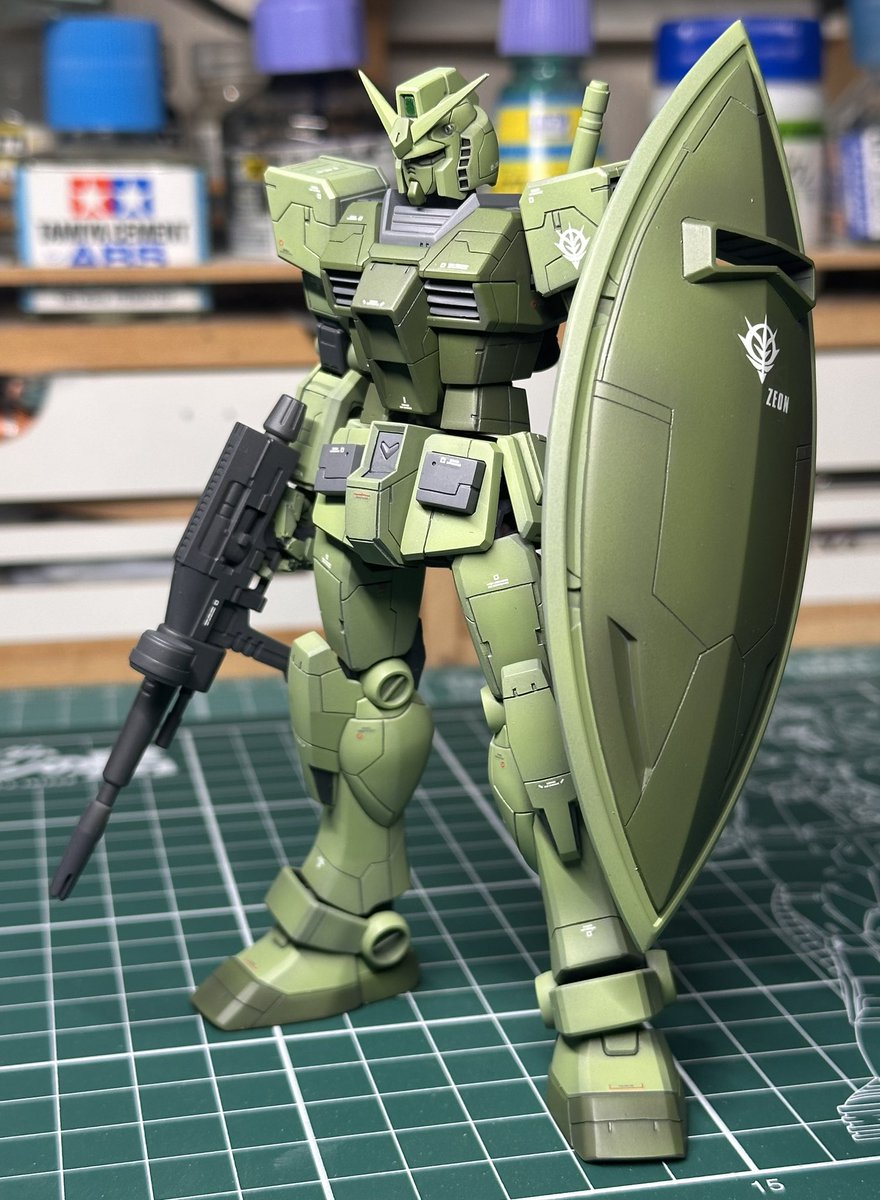 oztm4's tweet photo. 鹵獲ガンダム 完成〜！
EGガンダム は楽しいわ〜
#ガンプラ
#ガンプラ好きと繋がりたい https://t.co/Iwj2R5EXGc