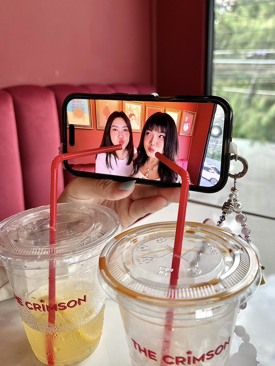 ibbubumm's tweet photo. ถ่ายแบบ Gen Z (เนียร์) ดูดจนหมดแก้วเลย ของเค้าดีจริง อร่อยมากกก #Thecrimsonbkk https://t.co/AK0wPWLc66