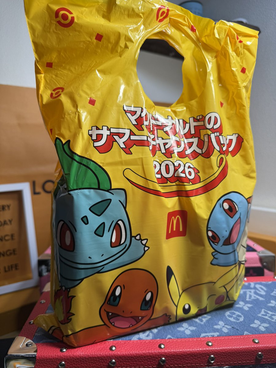 sunideko's tweet photo. マクドナルドサマーチャンスバック2026ゲットしてきた(𓂂꜆◕⩊◕꜀𓂂)
 #マクドナルド
 #サマーチャンスバック2026 https://t.co/Og88XNX2e6