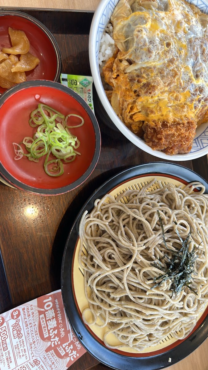 NeonSignMusic's tweet photo. 暑いのでしっかり食べましょう https://t.co/HQ3ERXNri3