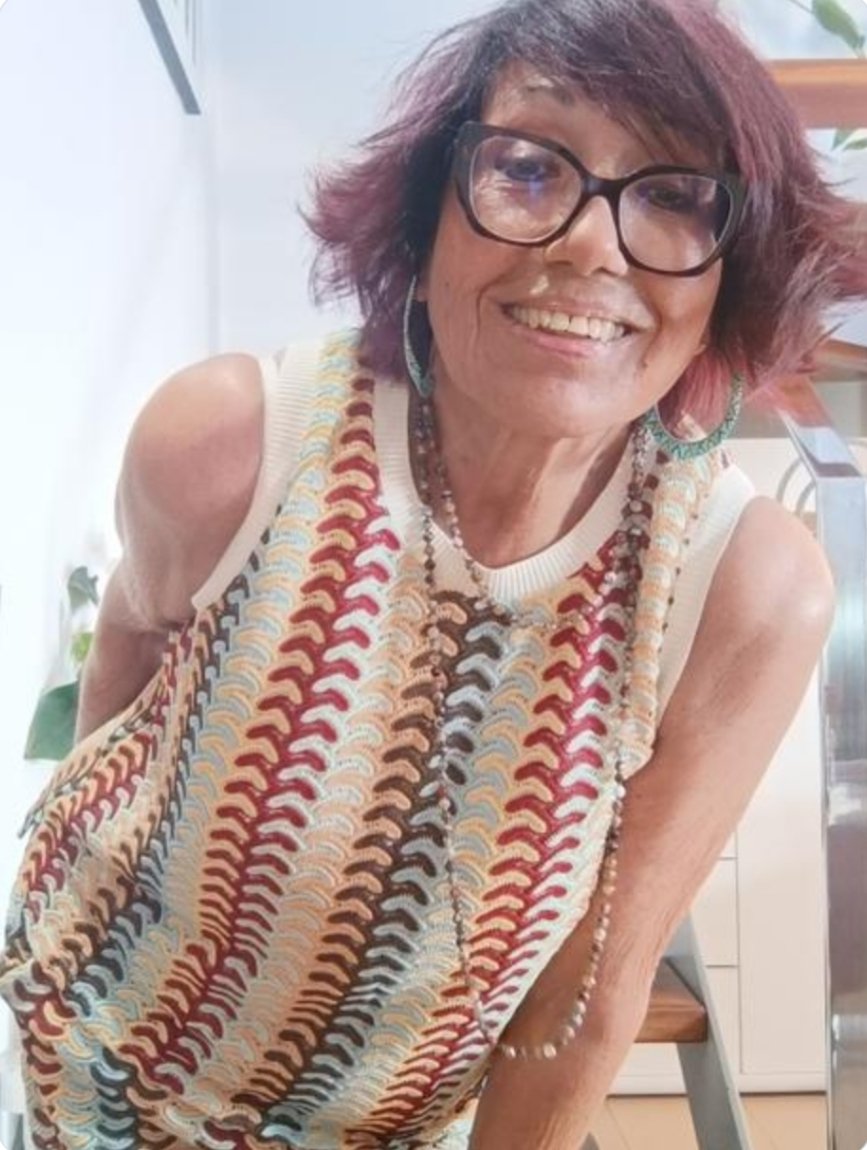 domenechsalvado's tweet photo. Ahir al matí va morir de sobte la Mònica de Palamós💔
Els amics estem en xoc😢
Qui la vam conèixer sempre la recordarem com a líder, vitalista, generosa, riallera, plena d'energia💖
Foto recent arran de la Festa Major🍀
Gran abraçada de condol a tots els qui la vam estimar🫂🫂🫂 https://t.co/6tsnWQojqh