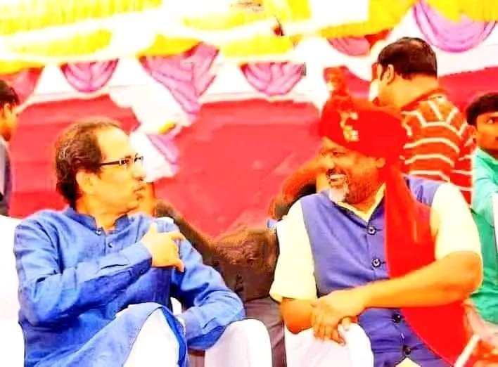 MahadevJankarR's tweet photo. काळ कसोटीचा असला,तरी वारसा संघर्षाचा आहे.
परिस्थिती गंभीर असली,तरी नेतृत्व खंबीर आहे.आक्रमक साहेबांचे संयमी वारसदार माजी मुख्यमंत्री, शिवसेना पक्ष प्रमुख श्री उद्धव बाळासाहेब ठाकरे @uddhavthackeray यांच्या वाढदिवसानिमित्त हार्दिक शुभेच्छा ! 
@OfficeofUT
@AUThackeray https://t.co/53Mky3Z9or