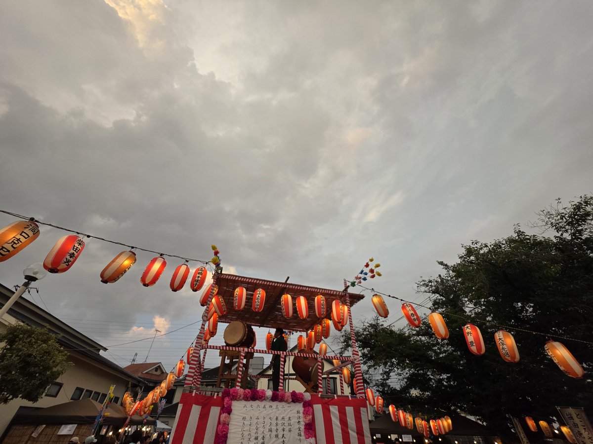 irisawa_yutaka's tweet photo. 天候が変わりやすい季節。岩崎上町にて納涼祭。子どもがたくさんいて賑やかでしたね。山口地区に栄えあれ…
#所沢 #山口地区 https://t.co/8t5CSJjcUT