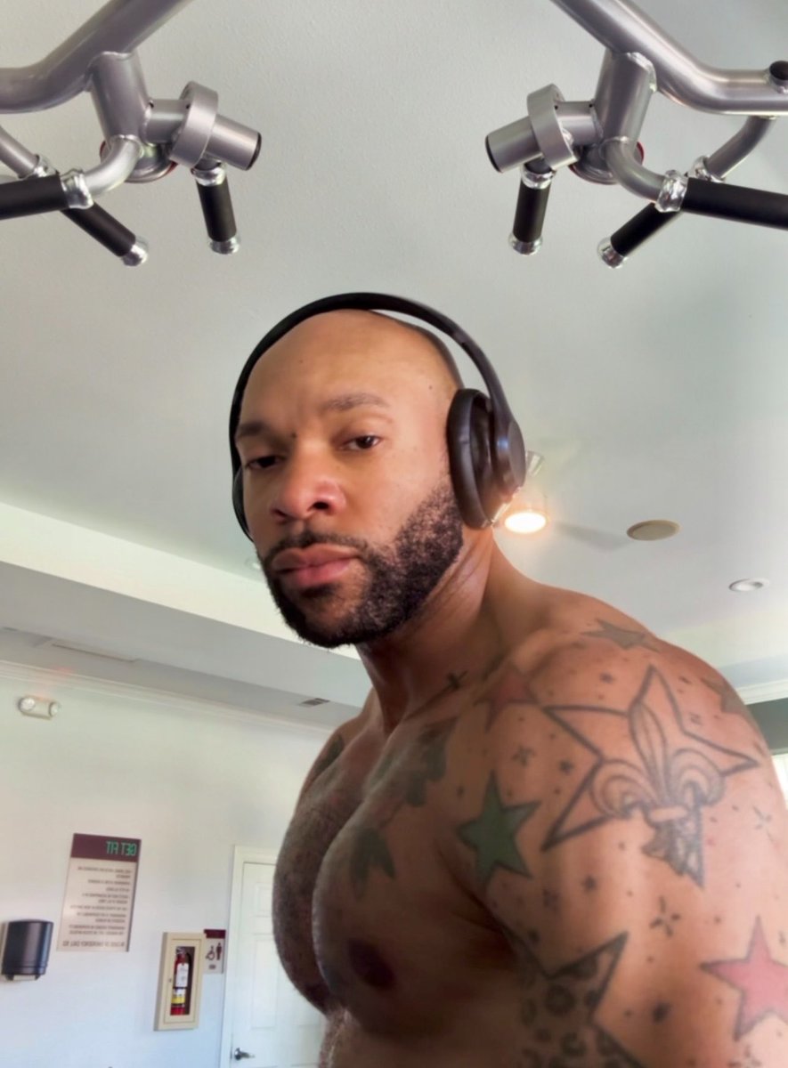 Cre8tivei's tweet photo. Sunday Pump 💪🏾 https://t.co/I18WRpDCjq
