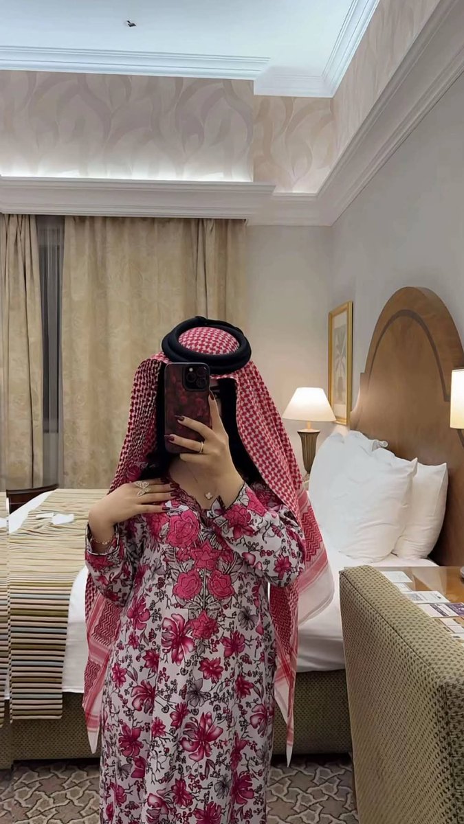 zvxe6m's tweet photo. مشتهيه خلفي 🤤 https://t.co/uzhgRQEjrI