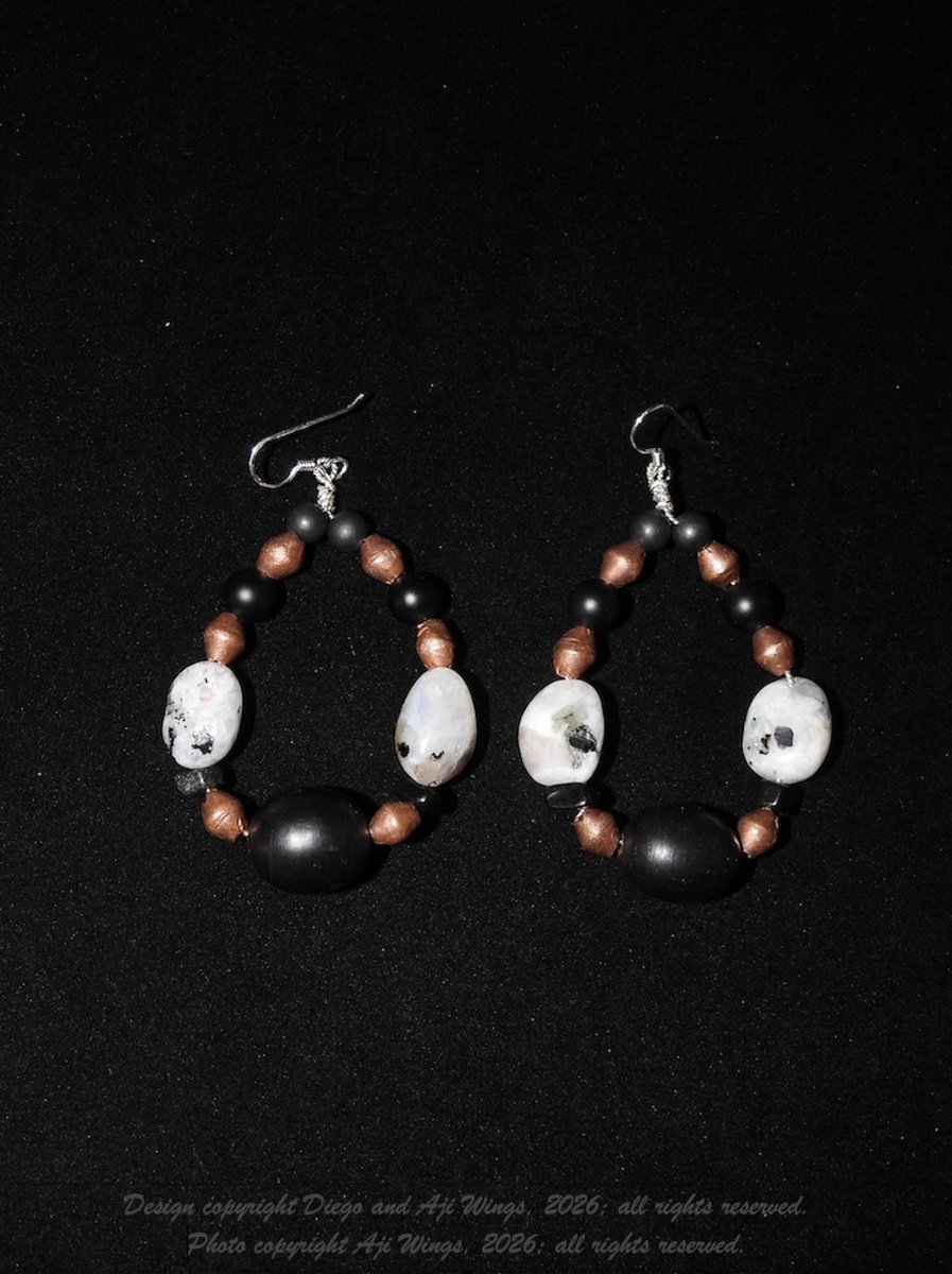 Ajijaakwe's tweet photo. It's a short thread @WingsNDNSilver with today's featured work.  Follow us there for daily threads like this, featuring incredible Indigenous fine silverwork, imagery, and other art, educational information, and cool creative backstories. https://t.co/OpuXWJMncN