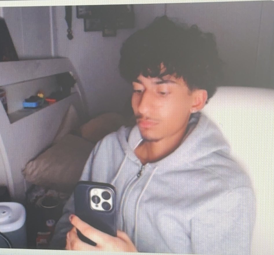 aj tweet media