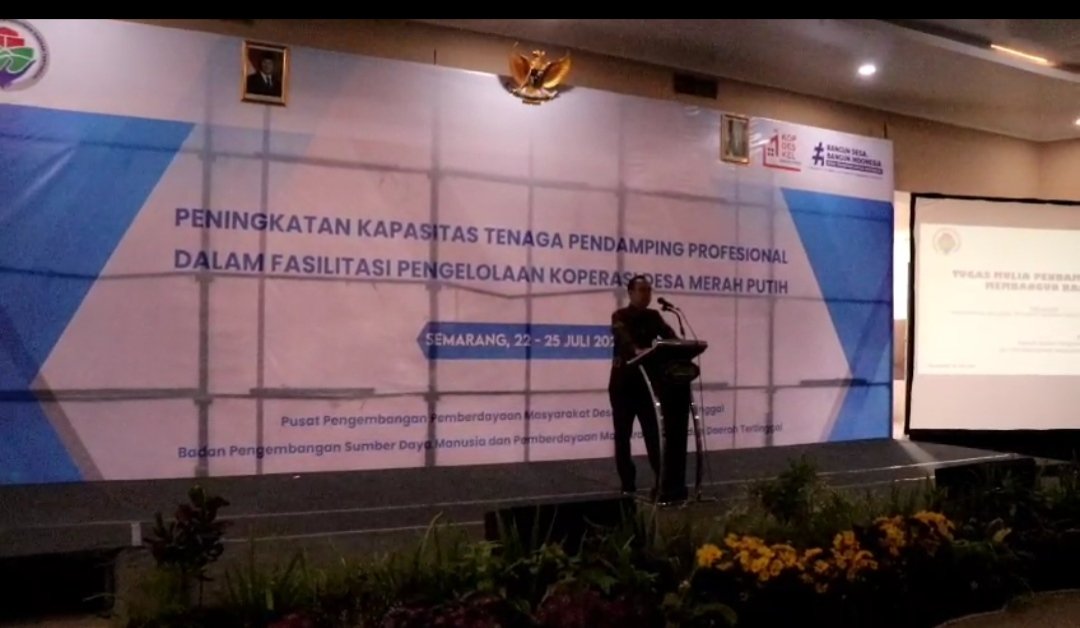 Bae_Uncu's tweet photo. Peningkatan Kapasitas TPP dalam Fasilitasi Pengelolaan KDMP, Kepala BPSDM Kementerian Desa PDT, Dr. Agustomi Masik, M. Dev.Plg.
Semarang, 22-25 Juli 2026
@YandriSusanto
@ARizaPatria
@KemensetnegRI
#KementerianDesaPDT
#BPSDMKementerianDesaPDT
#TPPFasilitasiKDMP
#TPPKerjaBerdampak https://t.co/jTq370mjfx