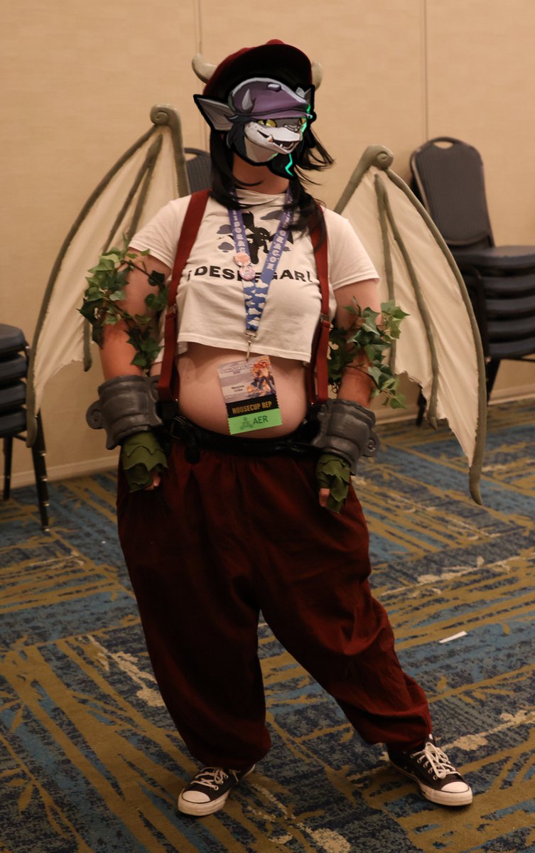 ghxstlly's tweet photo. BEHOLD THE FULL IVY COSPLAY !!!!!!!!!!!!! kinda dont wanna face reveal like that Sorry lawl https://t.co/Ca22kj5r2P